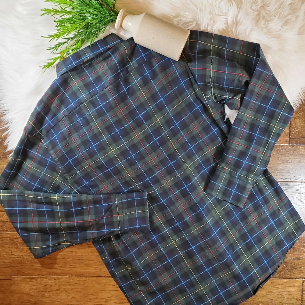 NEW IZOD Plaid Button Down Shirt | small - Picture 5 of 7